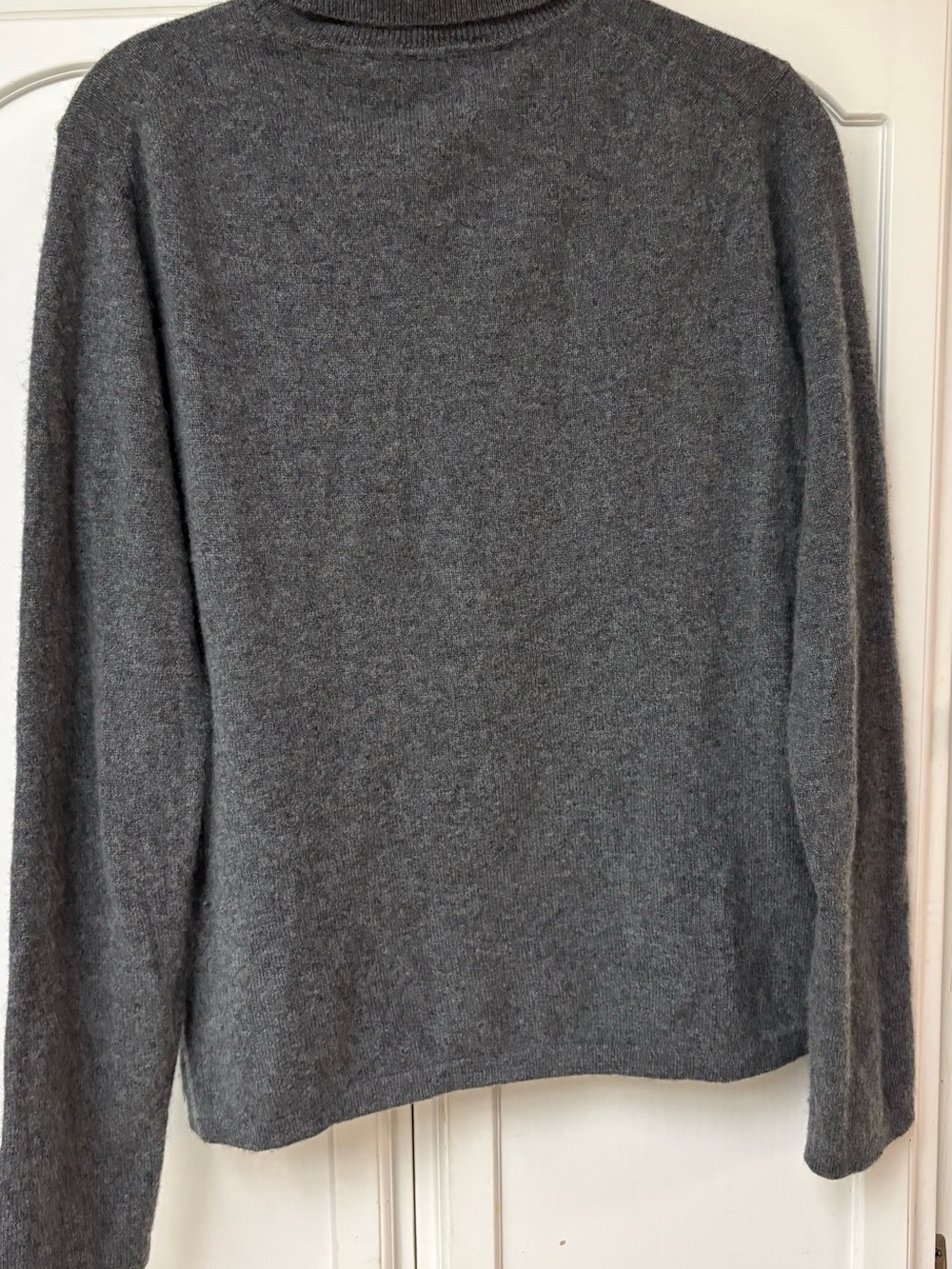 Apt. 9 Women's Gray Turtleneck Sweater